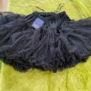 Black Under SKIRT Size Medium